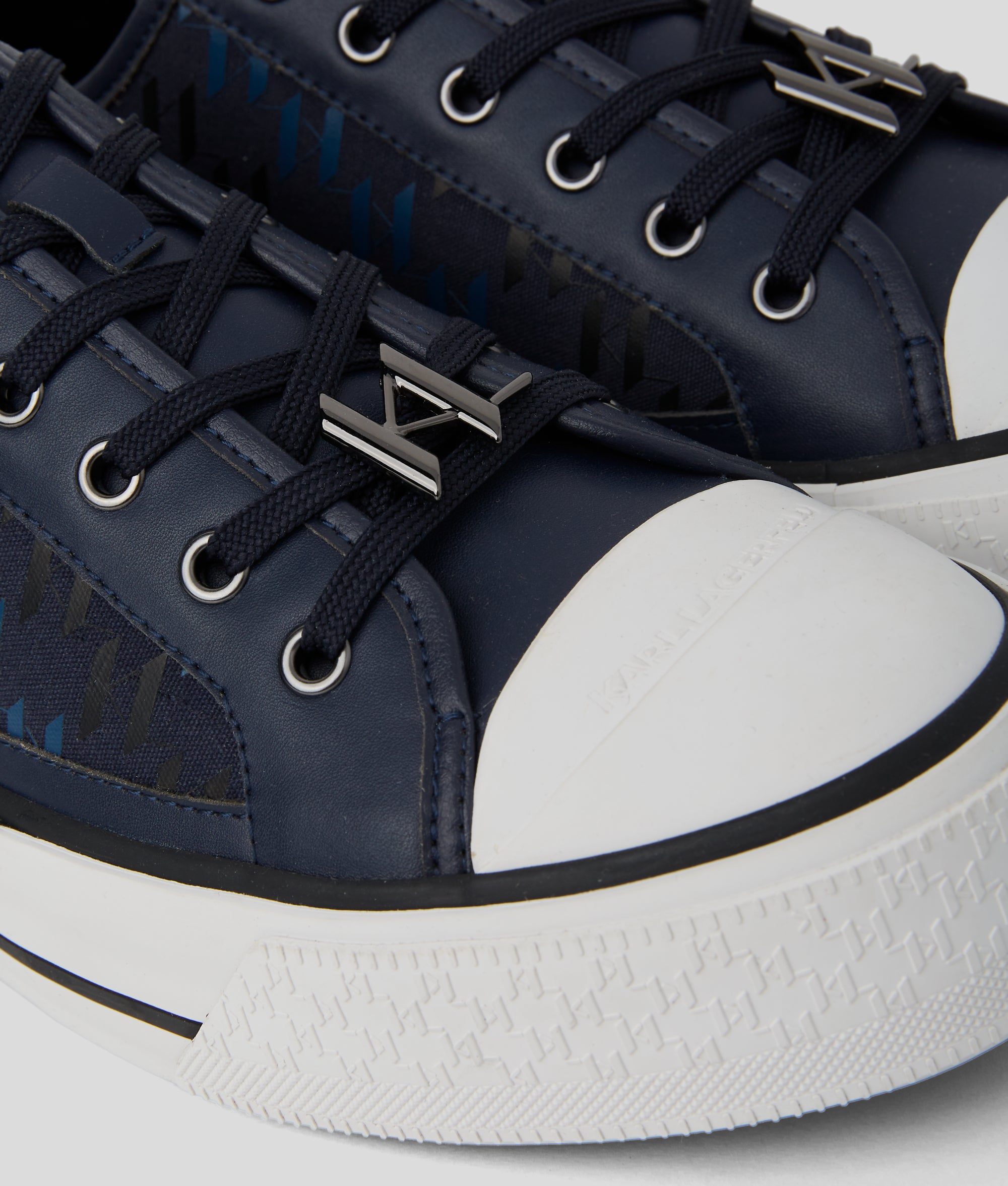 MONOGRAM KAMPUS MAX SNEAKERS - Image 3